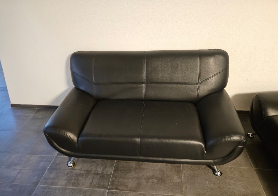 Divani: Sofa Set 2-teilig Kunstleder schwarz gebraucht – Usato da Luterbach venduto da fum_c2n2 1