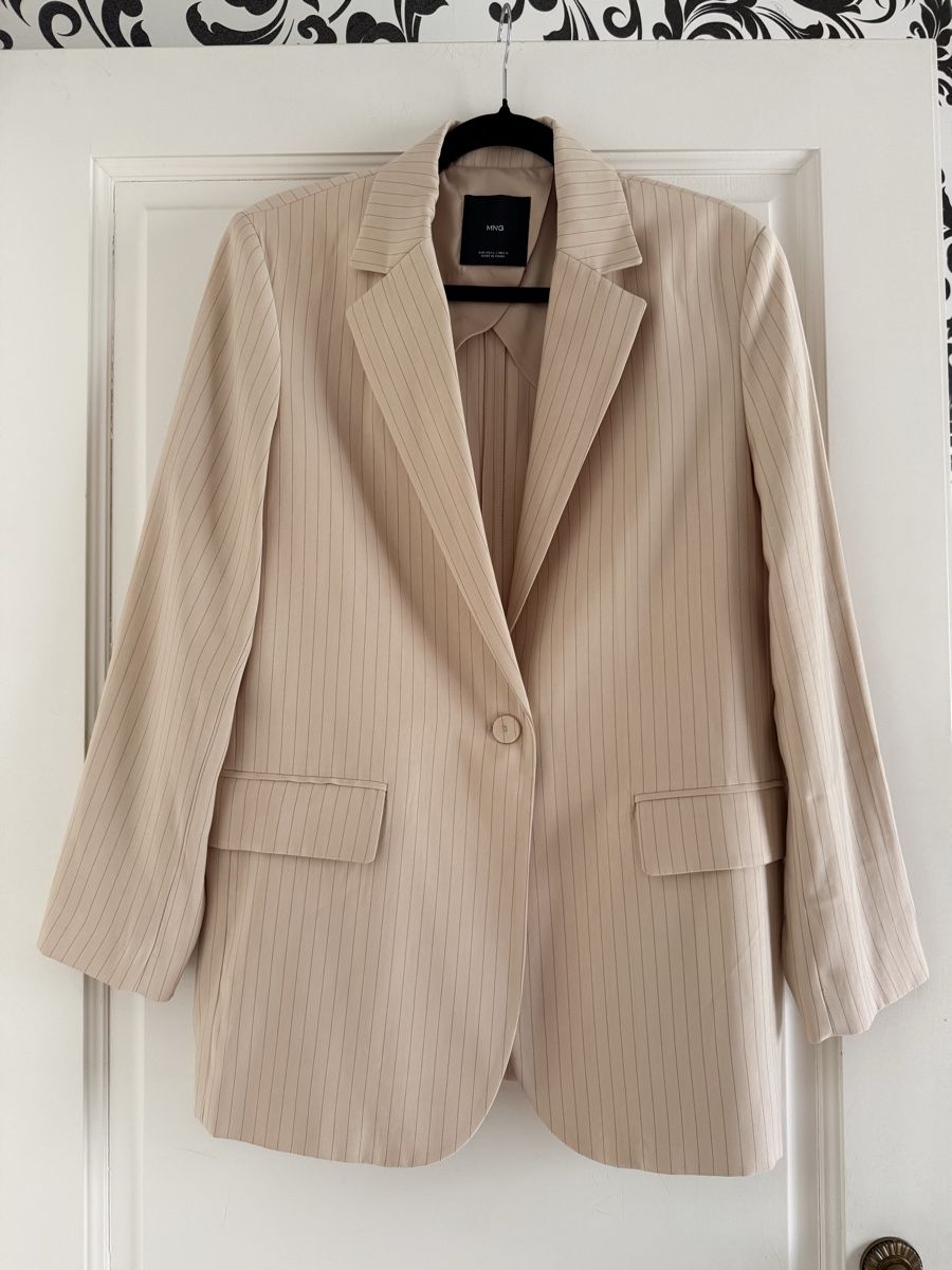 Mango Vestes: Mango beige pinstripe blazer – Neuf (Voir description) à Corsier-sur-Vevey par Kristina.Nova 1