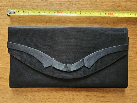 Elegante Clutch Schwarz Satin Vintage 