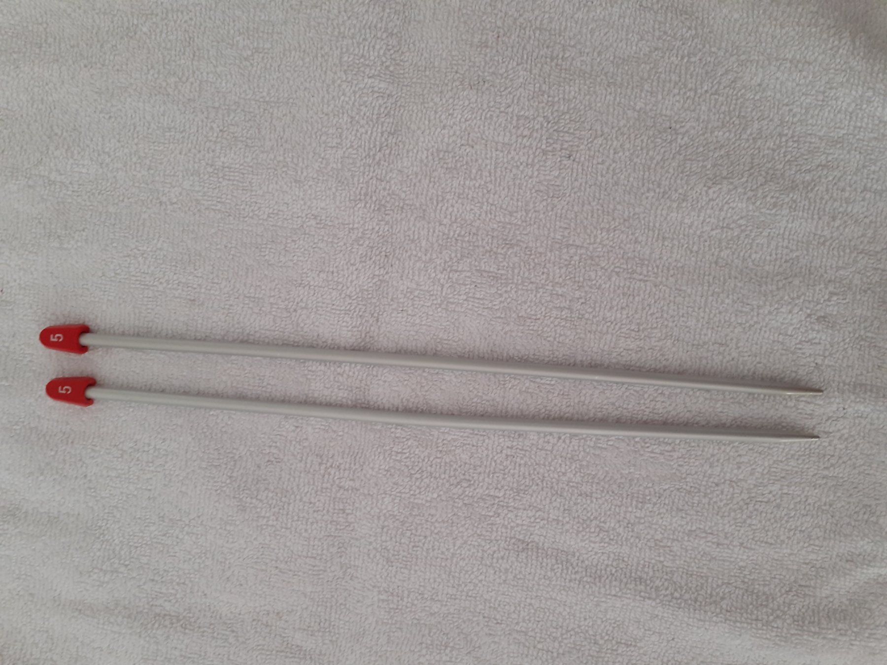 Ferri: Stricknadeln Nr. 5 – Usato da Yverdon venduto da DerStorchUndDieBiene 1