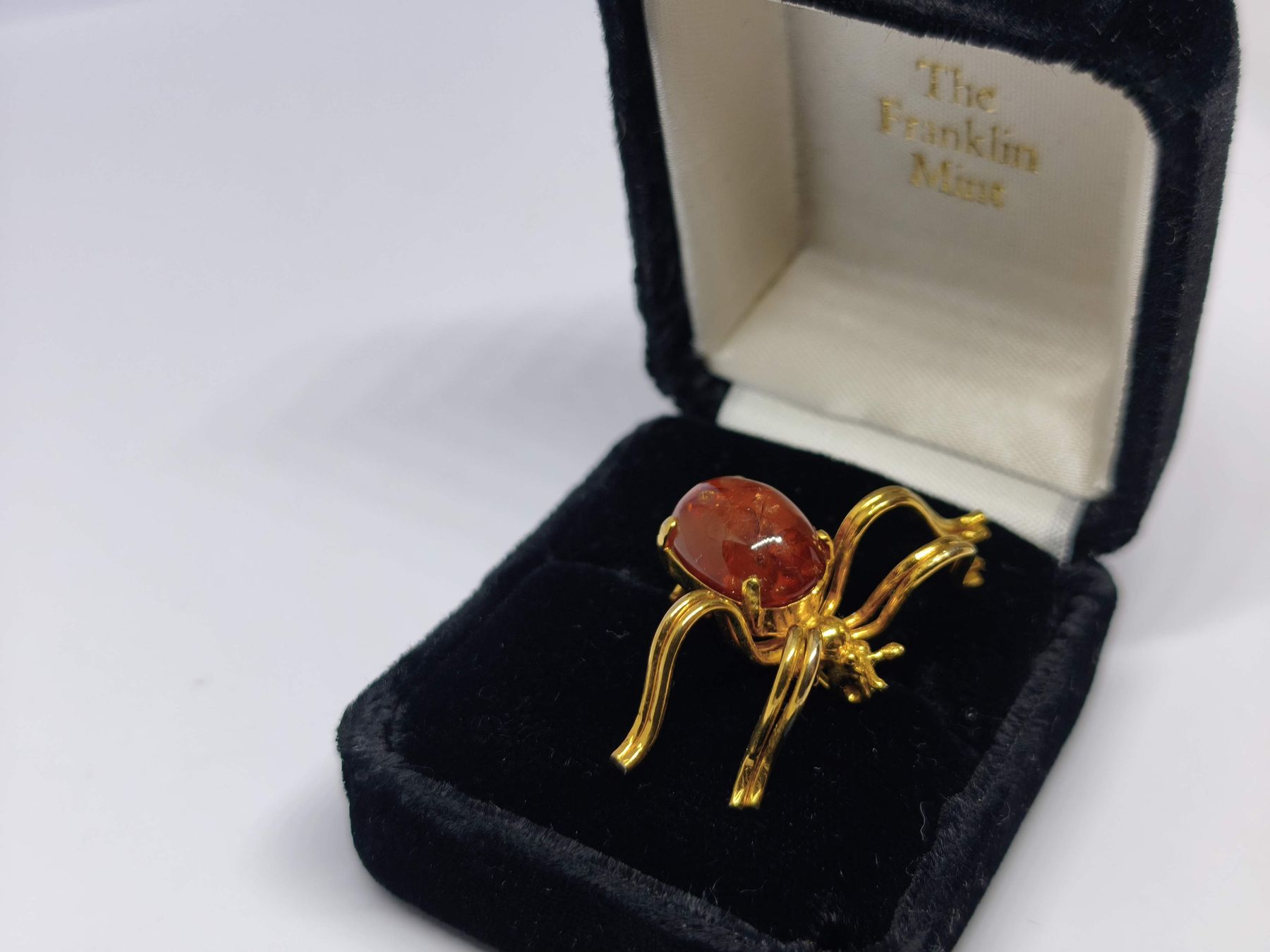 Spille & Fermagli: Brosche Spinne Bernstein Goldfarben Damen Schmuck  – Usato da St. Gallen venduto da GIULESGG 3