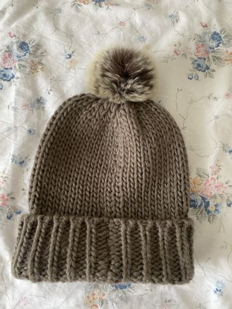 Knitted Beanie Hat with PomPom - One Size - Winter!