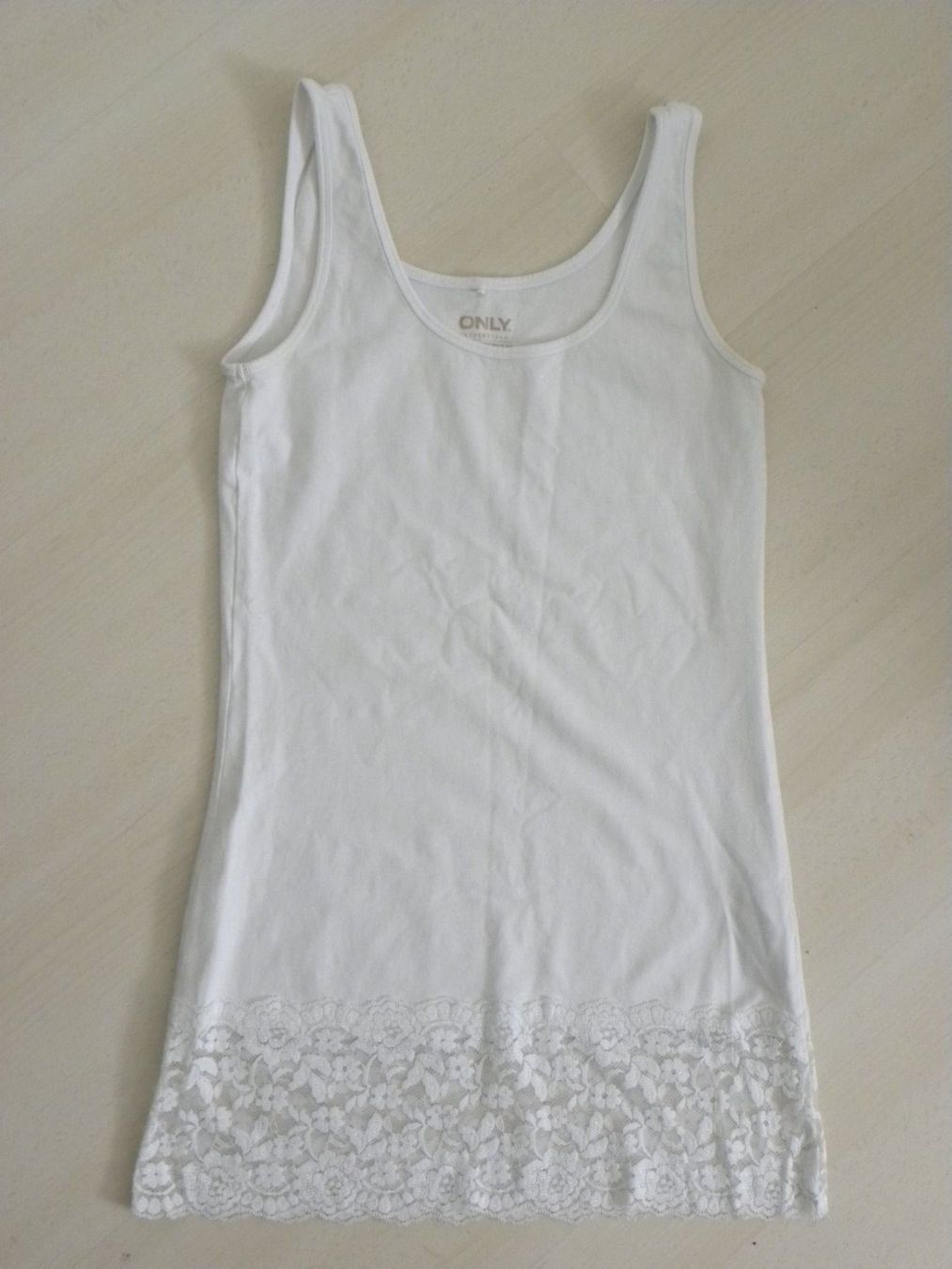 Top: Spitzentop von Only M/L – Usato da Walterswil SO venduto da peiper2