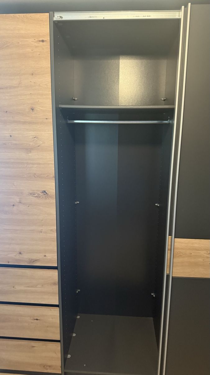 Armadi: Grosser Kleiderschrank – Usato da Brügg BE venduto da Flashyy_GG 2