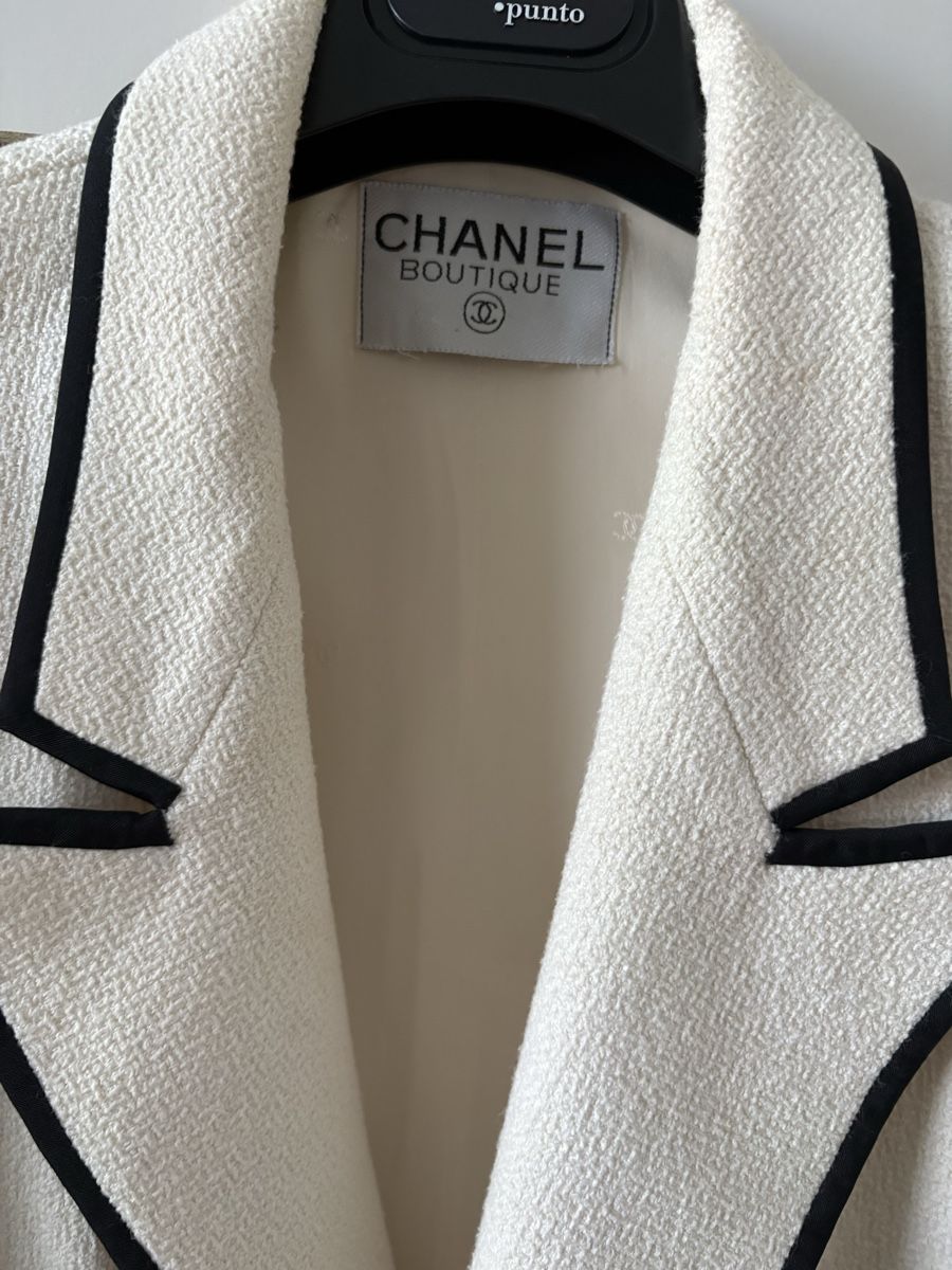 Chanel Giacche: Chanel jacket  – Usato da St. Gallen venduto da ott_f827 3