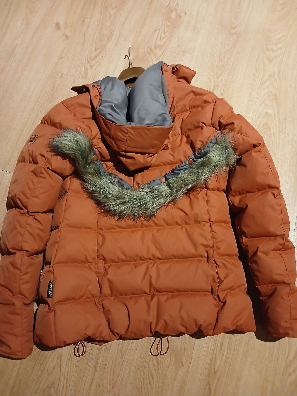 Jack Wolfskin Jacken: Cosy rarely worn rust Jack Wolfskin Down Jacket F Size S – Neu (gemäss Beschreibung) aus Turbenthal von viw_48fr 1