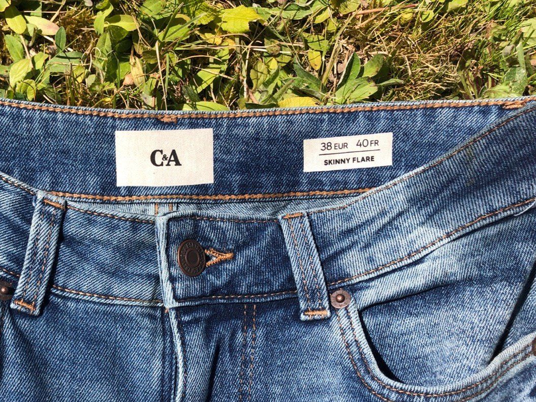 C&A Jeans: C&A Skinny Flare Jeans Gr. 38 – Usato da Wädenswil venduto da Pixie_ 1