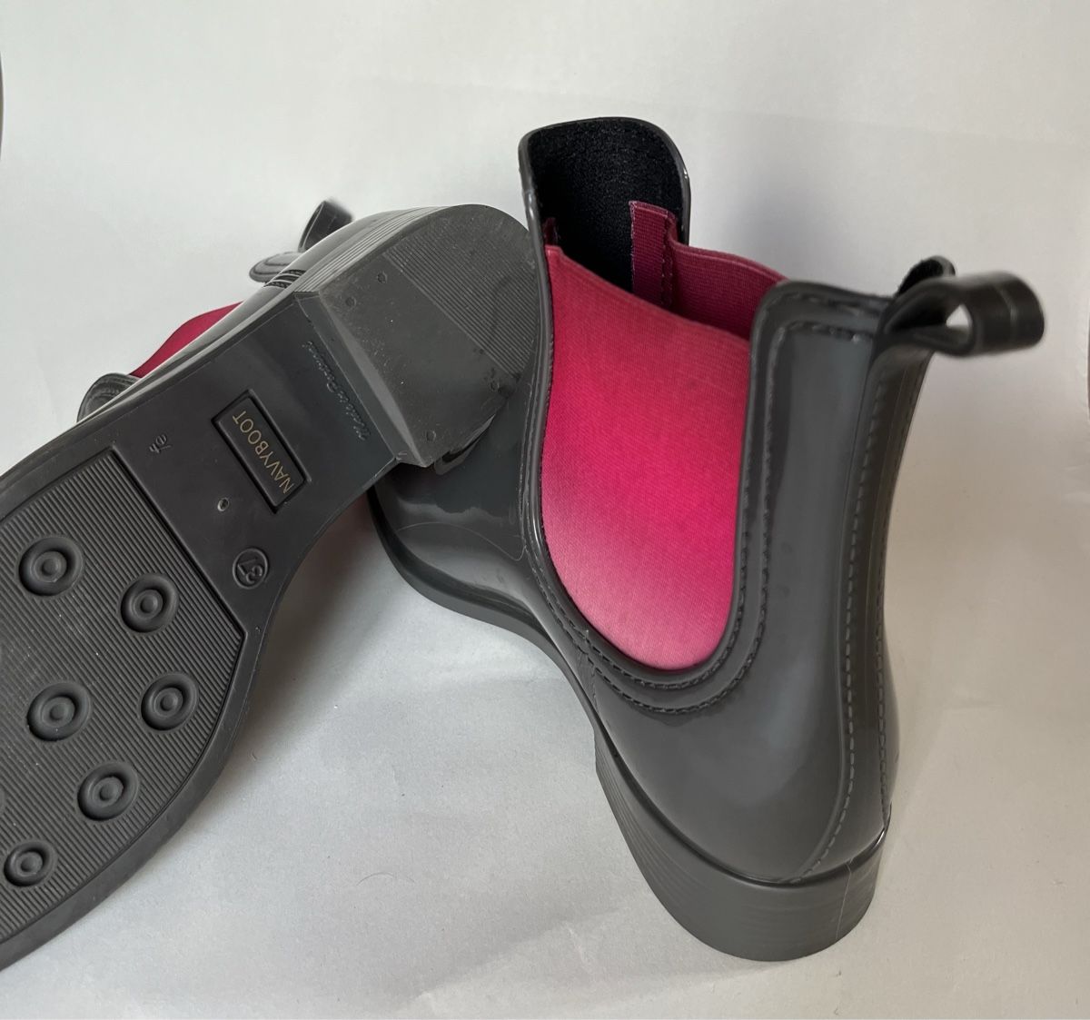 Navyboot Damenschuhe: NAVYBOOT Gummistiefel grau/pink - Grösse 37 – Gebraucht aus Rüti ZH von laura_antoinette 3