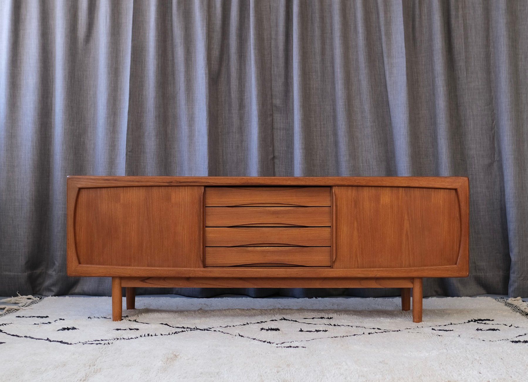 Cassettiere: Teak Sideboard H.P. Hansen, Denmark 1960,s – Usato da Bern venduto da Zmodern_VIN 3