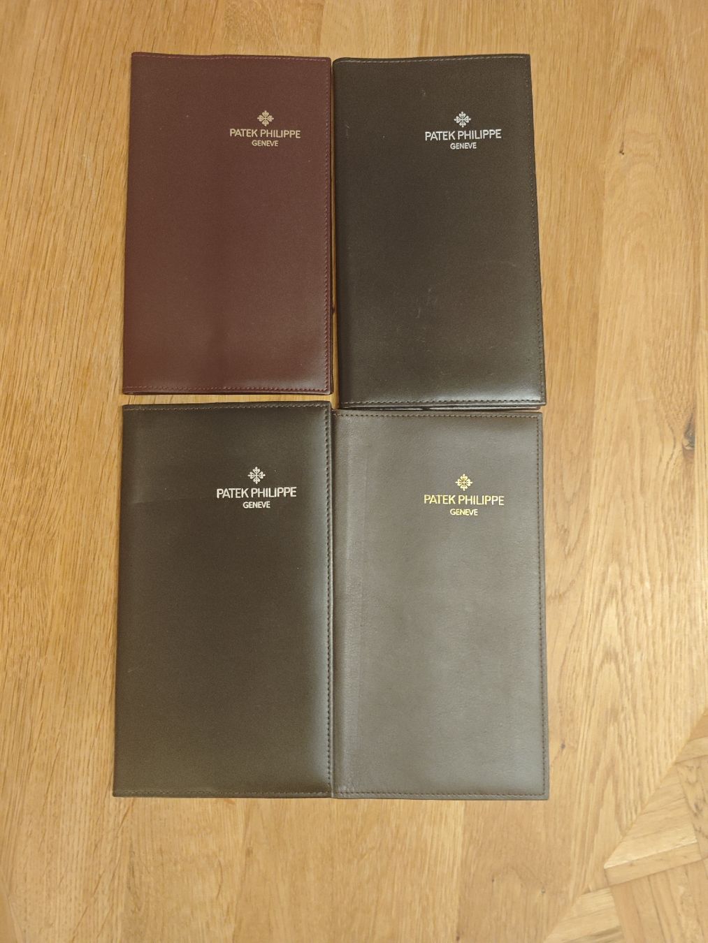 Patek Philippe Orologi: Patek Philippe document holder  – Usato da St moritz venduto da apog 1