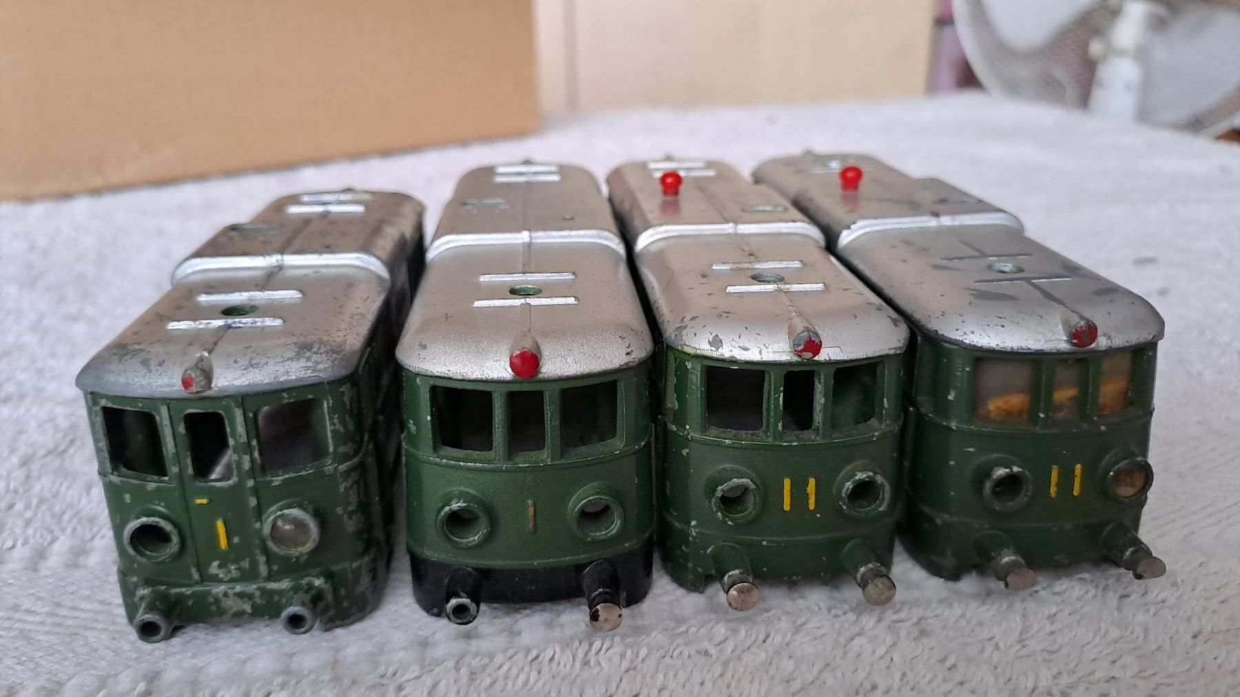 Modellini di ferrovie: Junior 4 leere Gussgehäuse / 9 – Usato da Winterthur venduto da Riebeli333 7