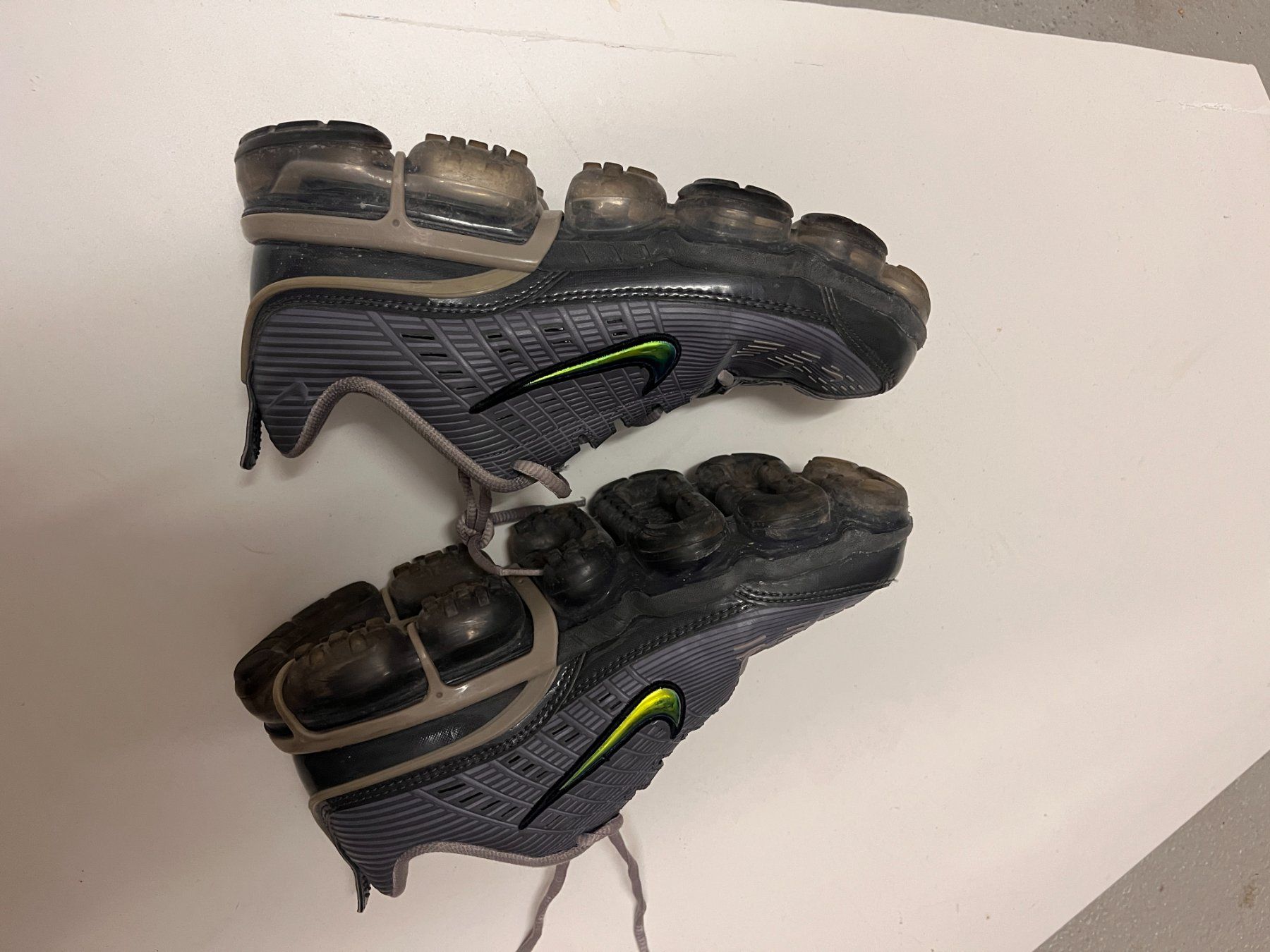 Chaussures hommes: Nike Air VaporMax 360 grau – D'occasion à Jona par Humpimumpi 1