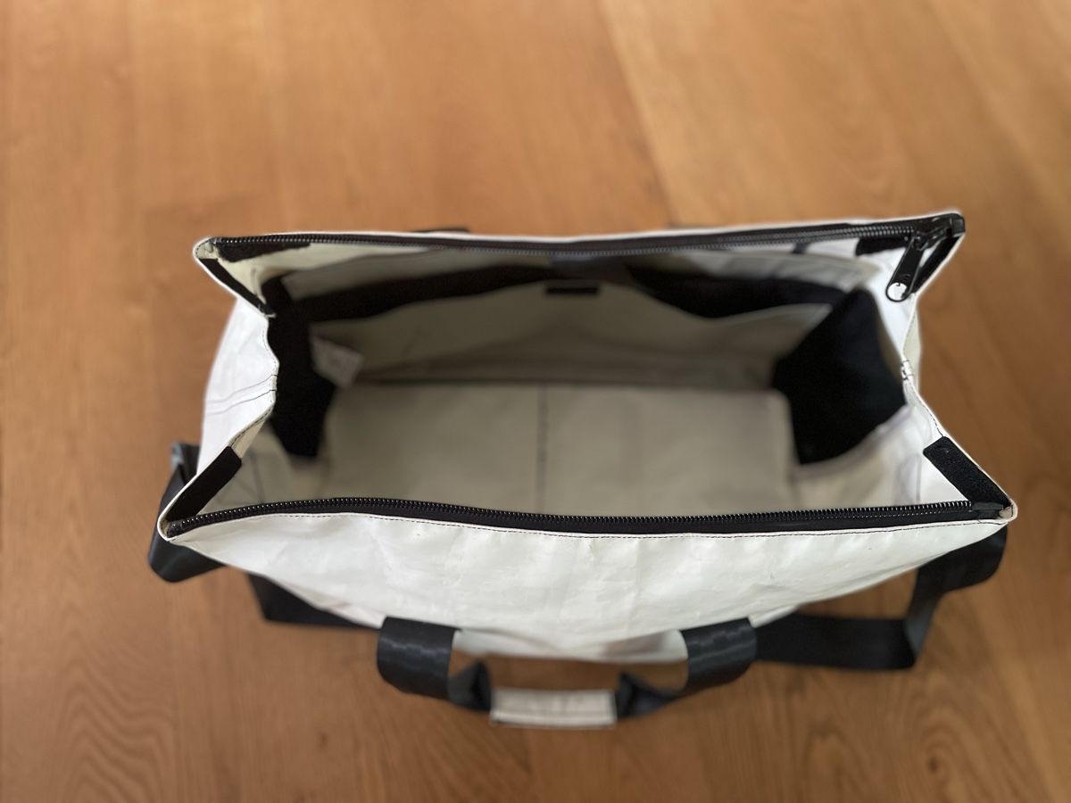 Freitag Borse: Sac Freitag original blanc/noir – Usato da Commugny venduto da arm_7m7m 6