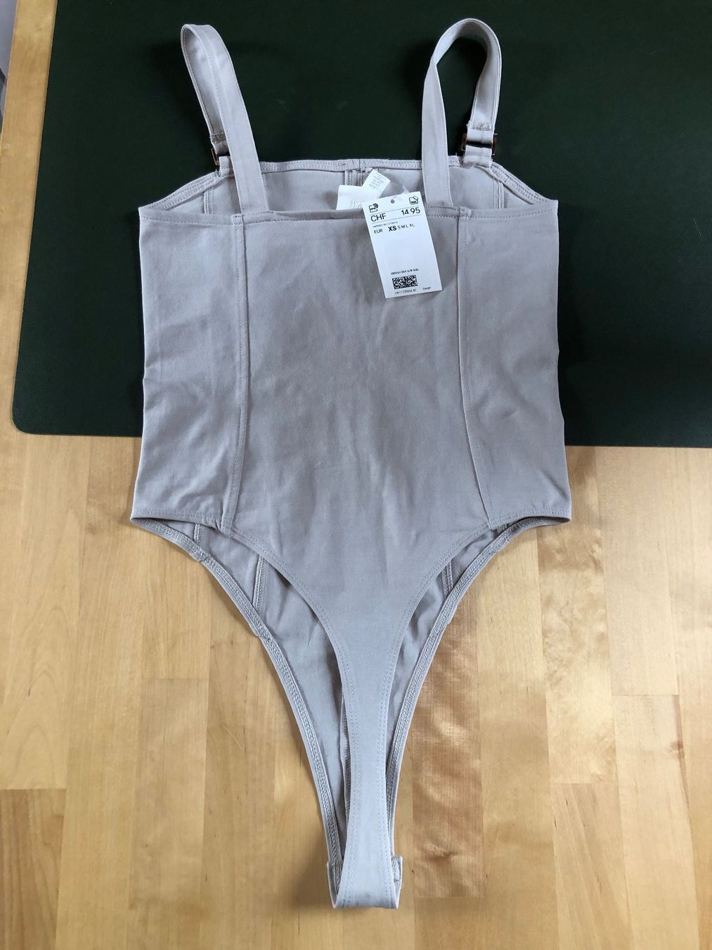 H&M Altra biancheria intima: H&M Body String Beige à Boucles rose doré NEUF XS – Nuovo e nell'imballaggio originale da St-Aubin FR venduto da Tiweety 1