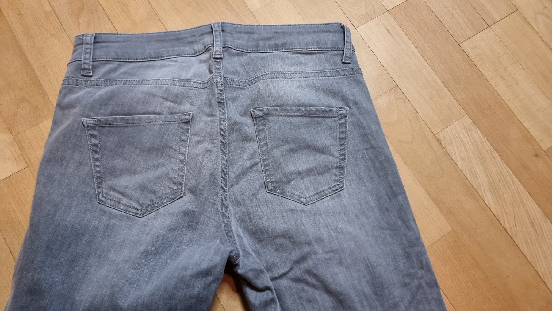 Jeans: Cartoon  Hose Größe  36/38 – Gebraucht aus Wald ZH von CapLux 3