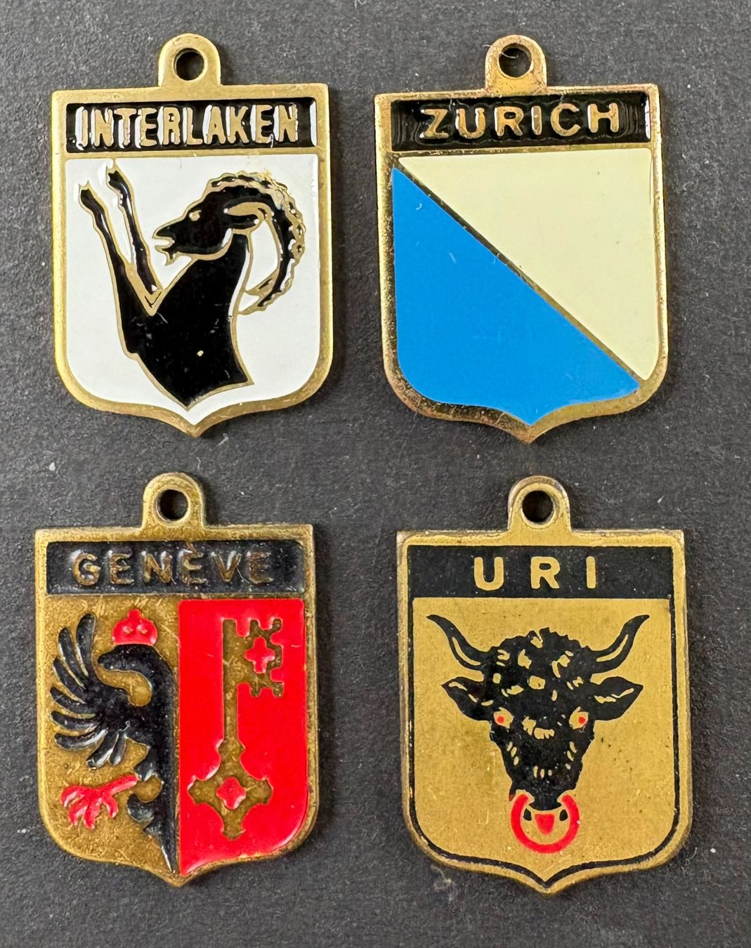 Swiss Placchette & Badge: LOT PLAKETTEN – Usato da Ostermundigen venduto da crazy-horse-1840