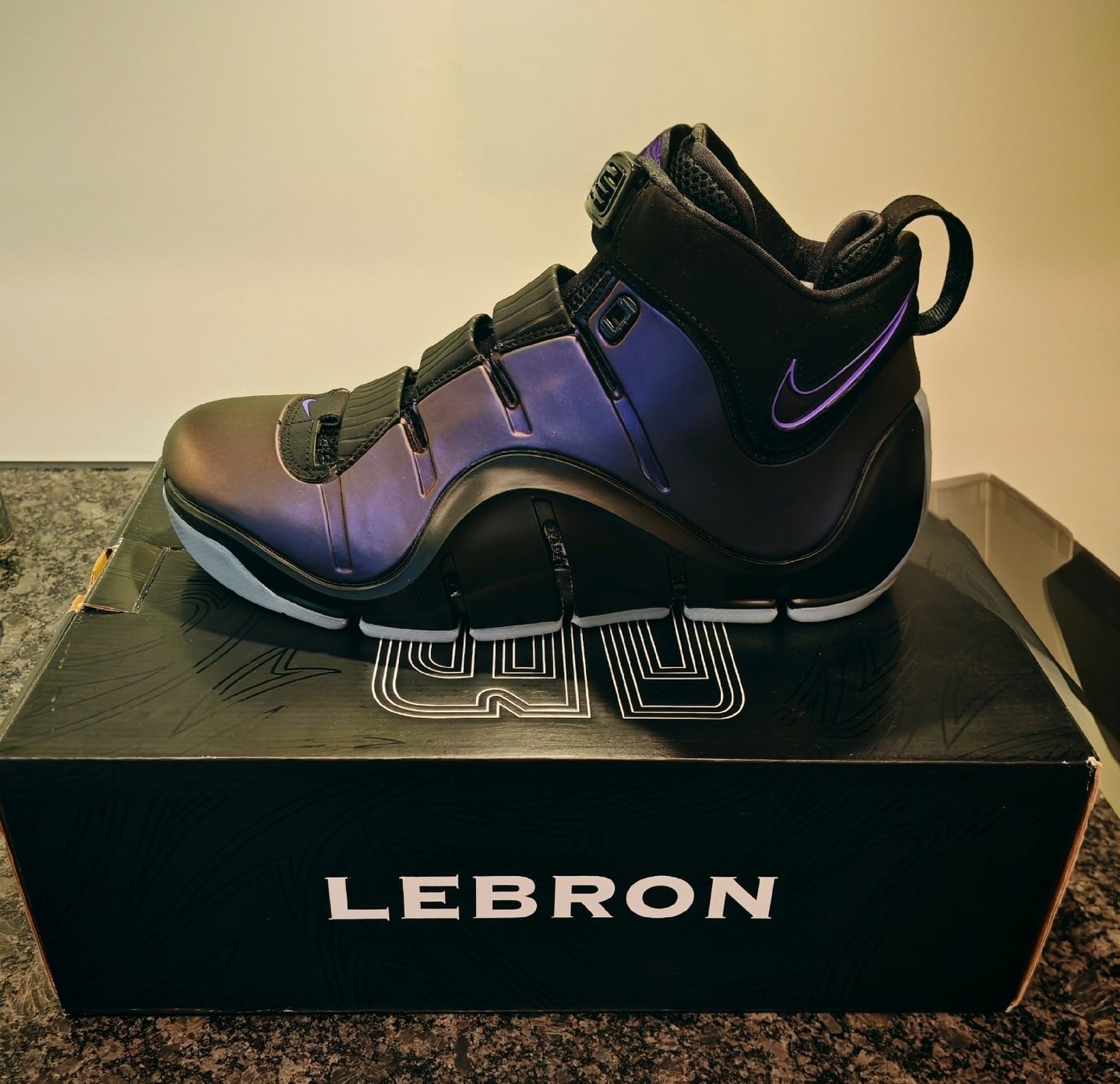 Nike Chaussures hommes: Nike LeBron 4 und LeBron 7 – D'occasion à Cham par jes_vy9d 6