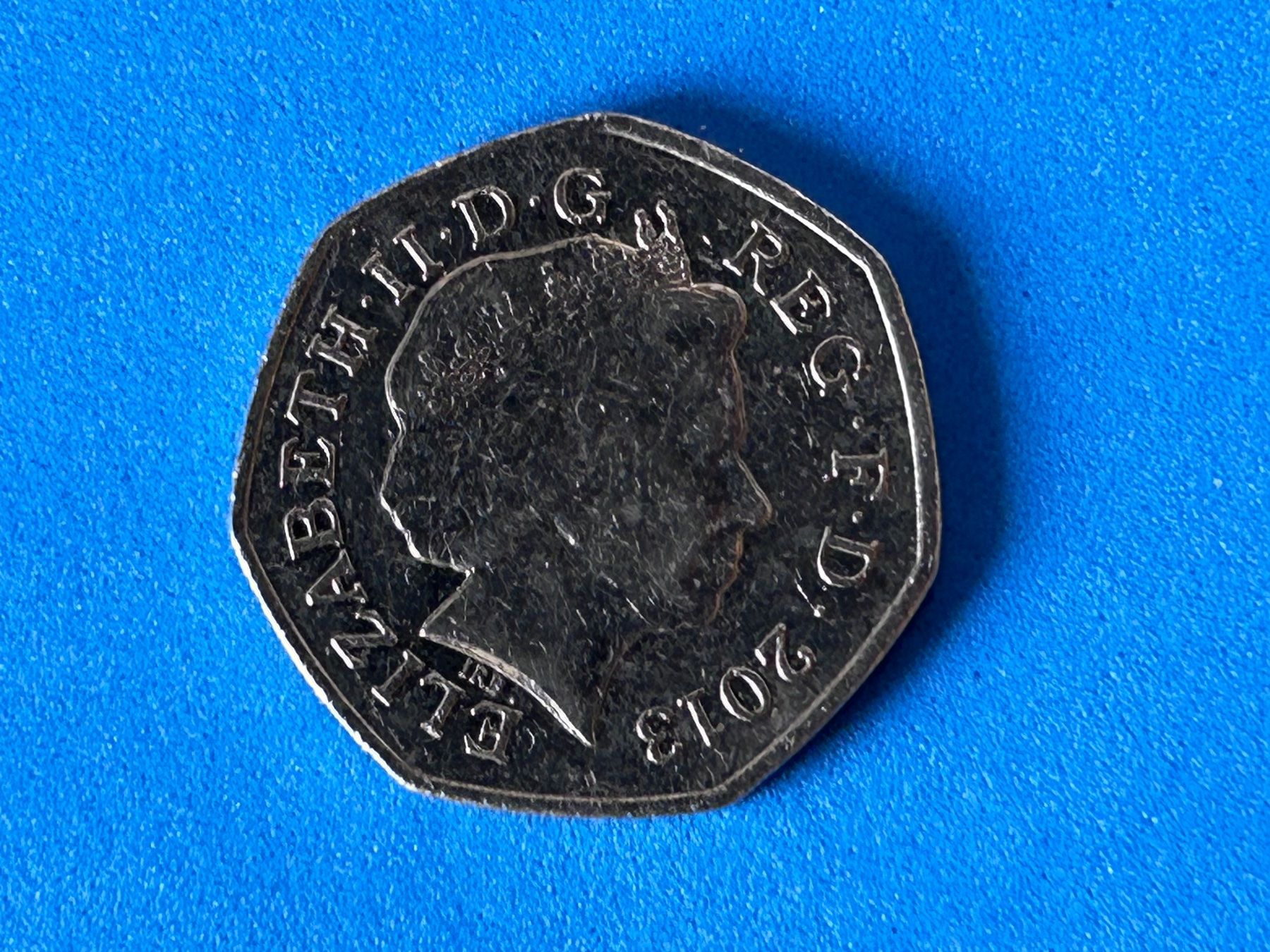 Alle Münzen: UK - 50 Pence - Christopher Ironside 2013 – Gebraucht aus Corcelles NE von AJKader 3