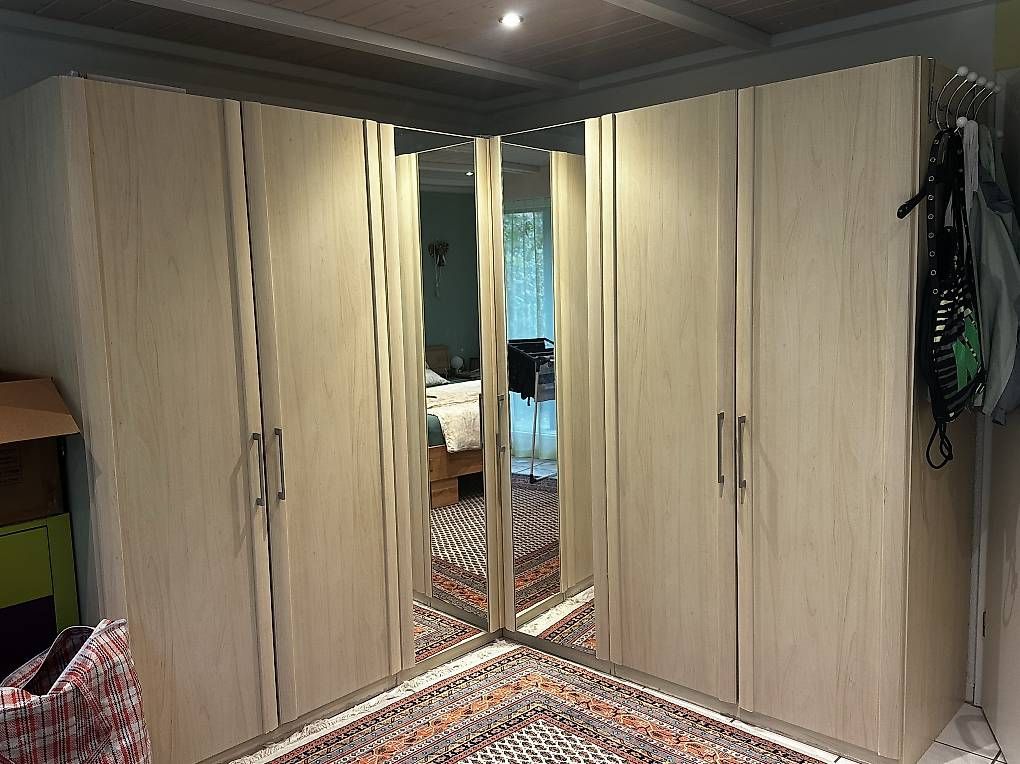 Armadi: Eck- Kleiderschrank – Usato da Ostermundigen venduto da sch_55ft