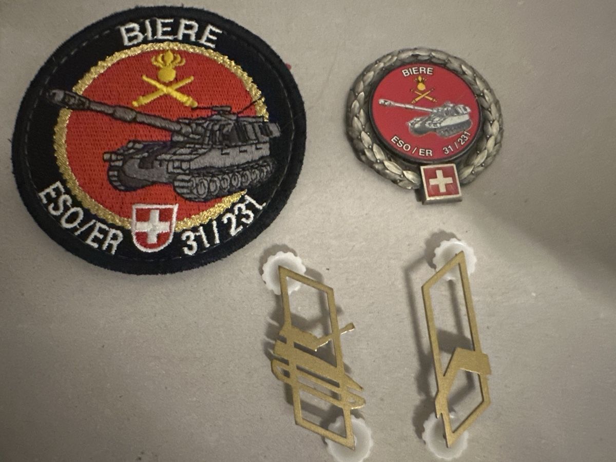 Schweizer Armee Placchette & Badge: Eso/Er 31/231 Biere – Usato da Morbio Inferiore venduto da Ecod