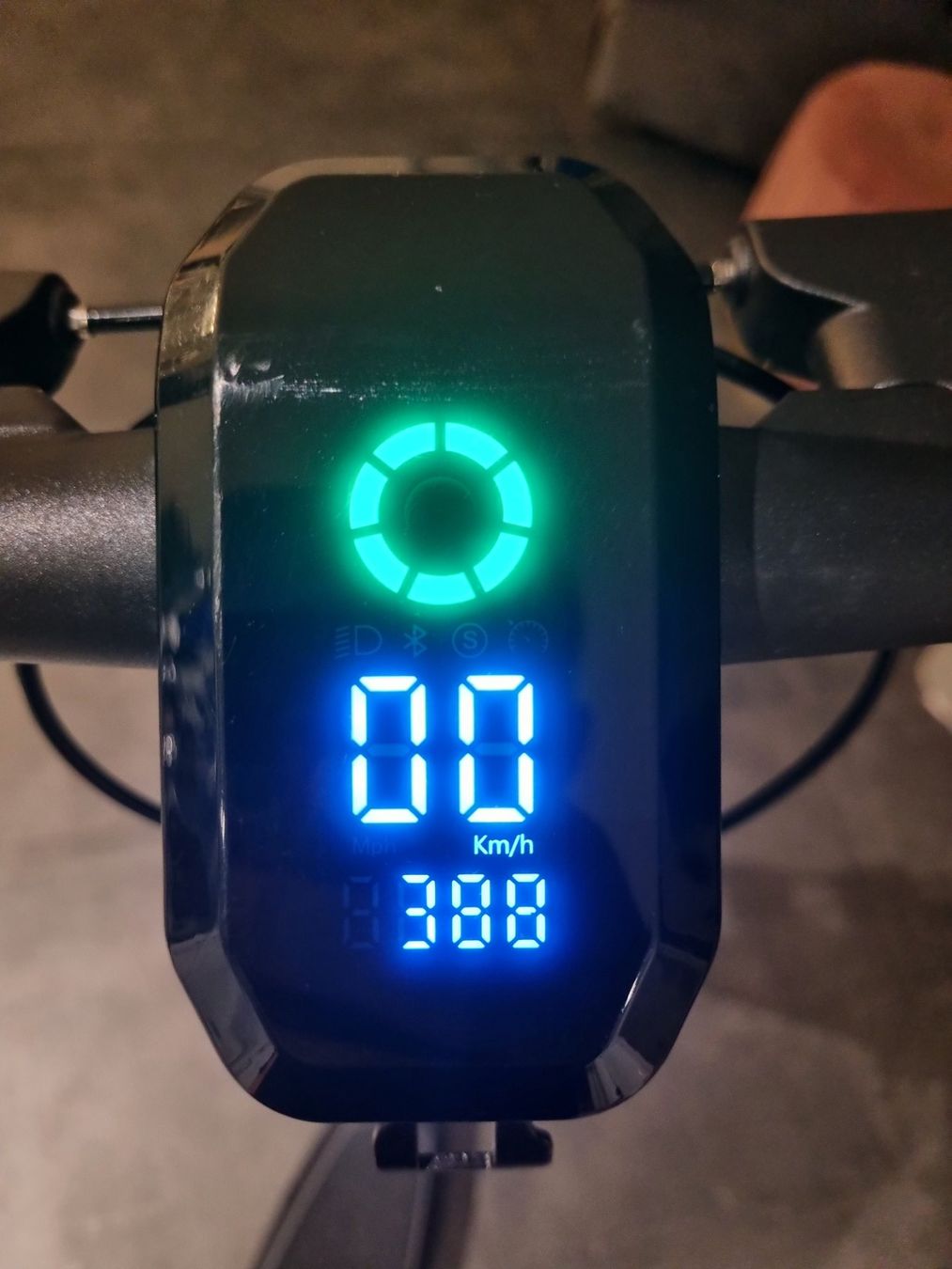 Scooter: E-Scooter VMAX VX3 Pro ST – Usato da Thierachern venduto da rob_xm6d 2