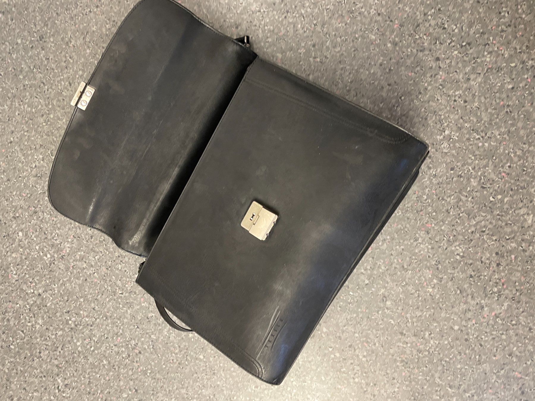 Valises & Sacs: Aktentasche Leder – D'occasion à Frauenfeld par mulbf 4