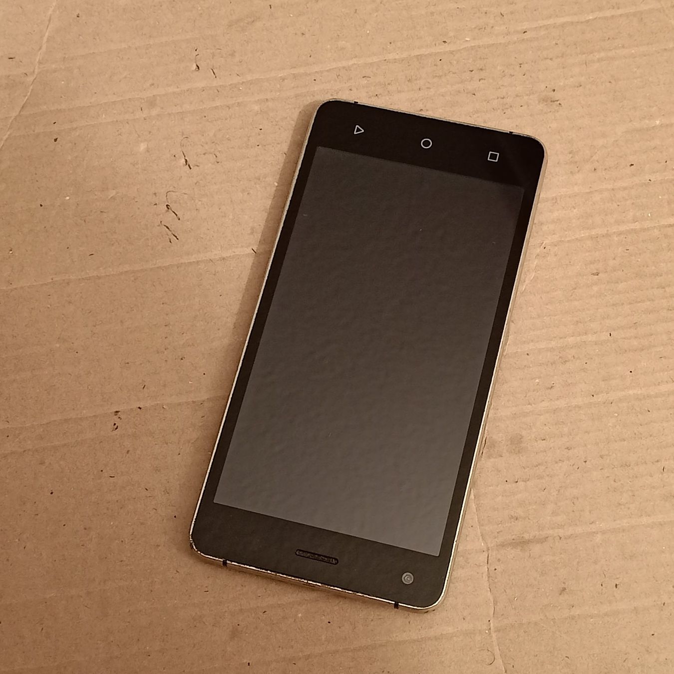Archos Handys / Smartphones: Android Handy Archos 50f Helium Lite ungetestet: Akku fehlt – Defekt aus Winterthur von Opusco 3