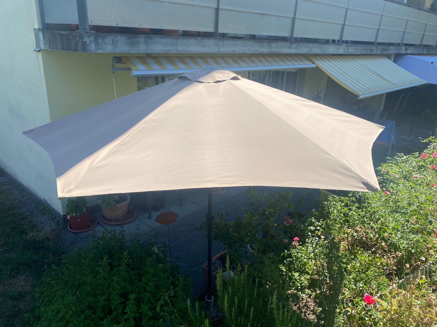 Ombrelloni: Sonnenschirm mit Kurbel (3m) – Usato da Zürich venduto da Tippex66 1
