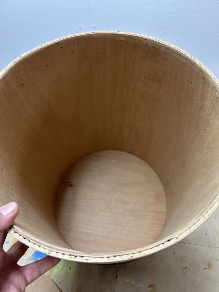 Tabourets: Alter Holzbehälter, Hocker mit Deckel – D'occasion à Uster par Stromboli7 1