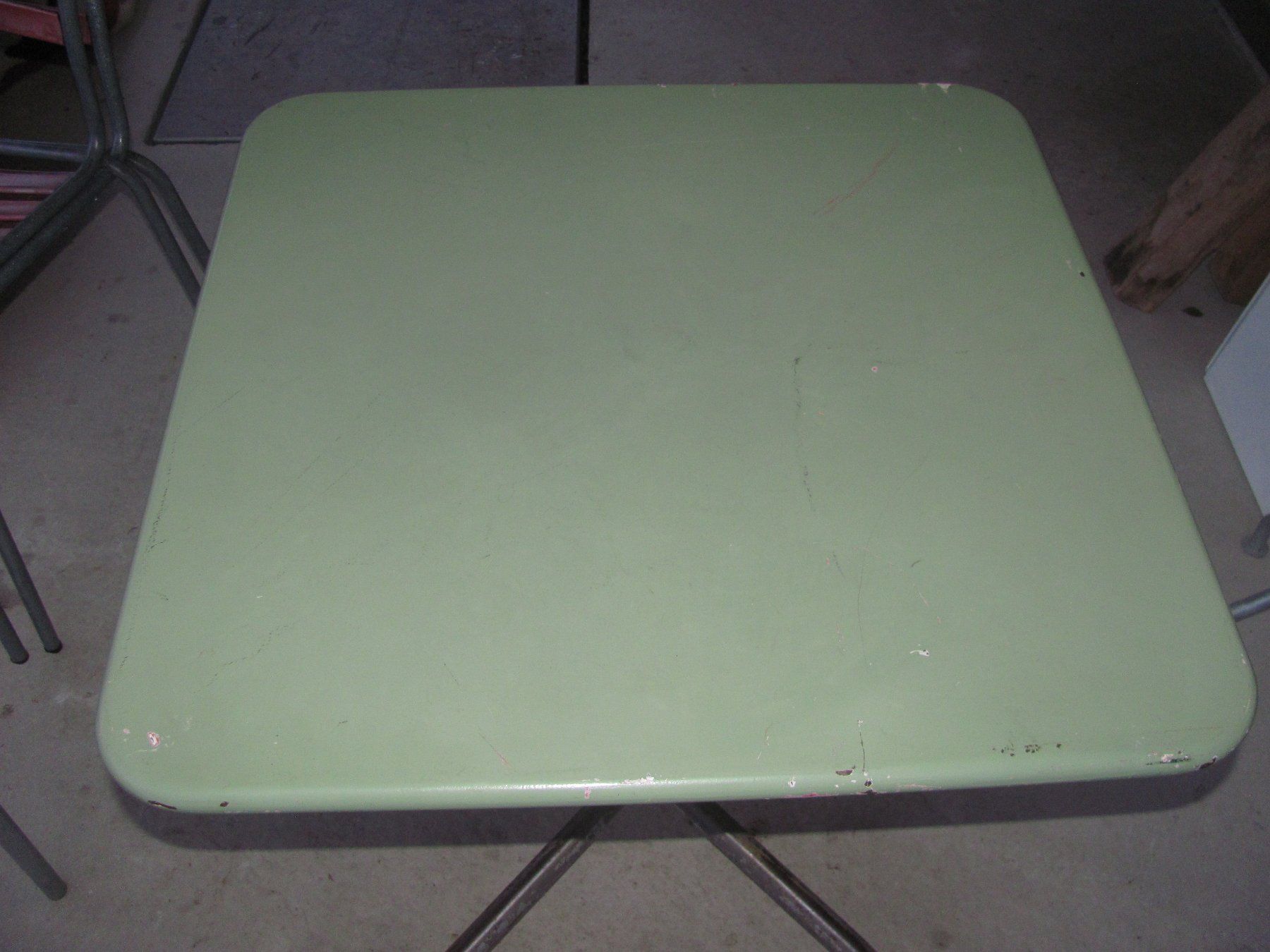 Bigla Tische: BIGLA Blechtisch 70x70cm Gartentisch OK Höhe 75 – Gebraucht aus Malters von Monark 1