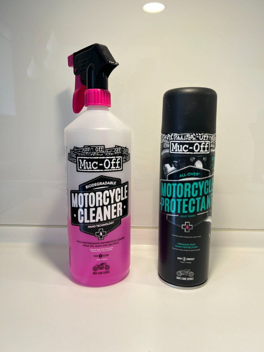 Pflegeprodukte: Muc-Off Motorcycle Cleaner & Protectant – Gebraucht aus Muri b. Bern von michellew23