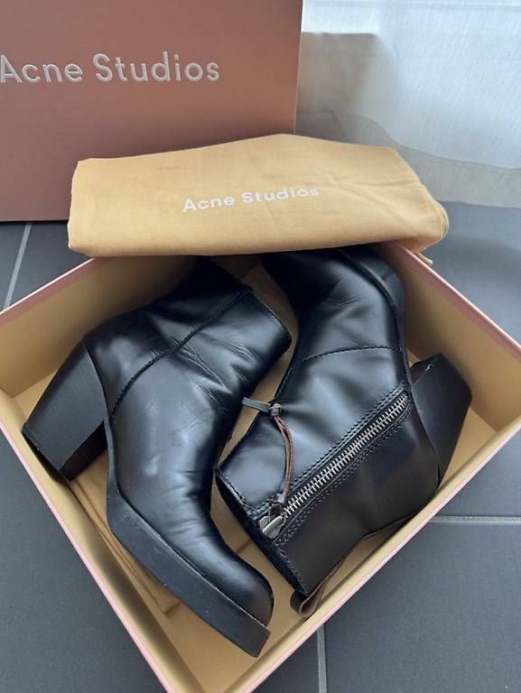 Damenschuhe: acne studio stiefeletten – Gebraucht aus Wil SG von GabiHiestand 1