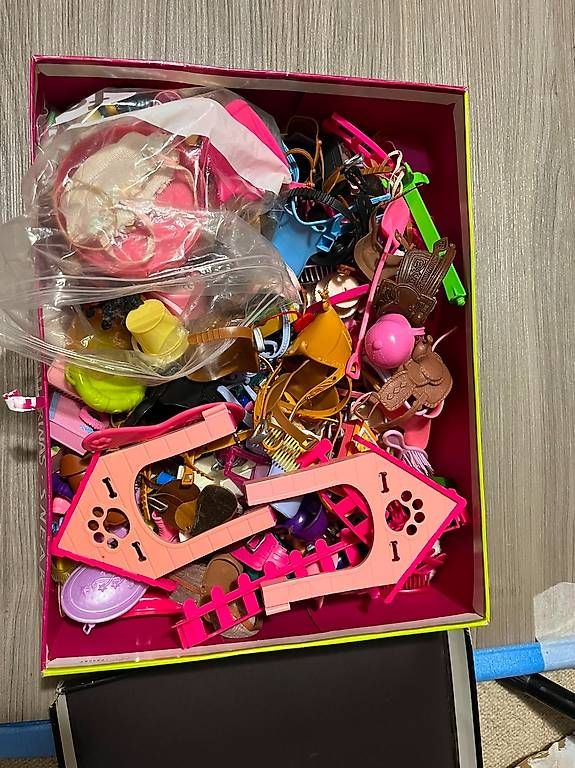 Jouets: Vendo giocattoli barbie – D'occasion à Vira (Gambarogno) par emi_kw6f 1