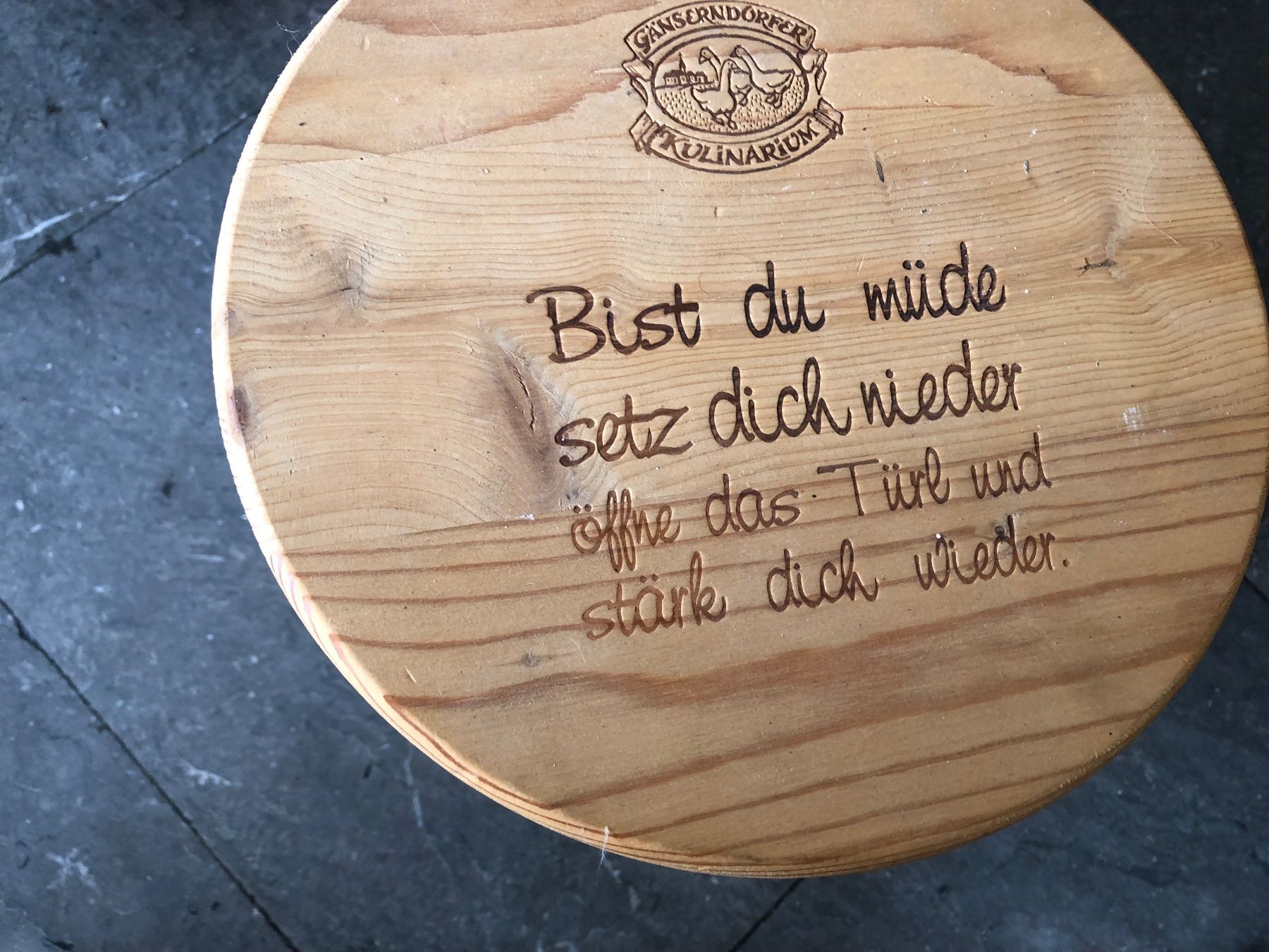 Hocker: Hocker mit kl. Bar – Gebraucht aus Rothrist von bambus18 1
