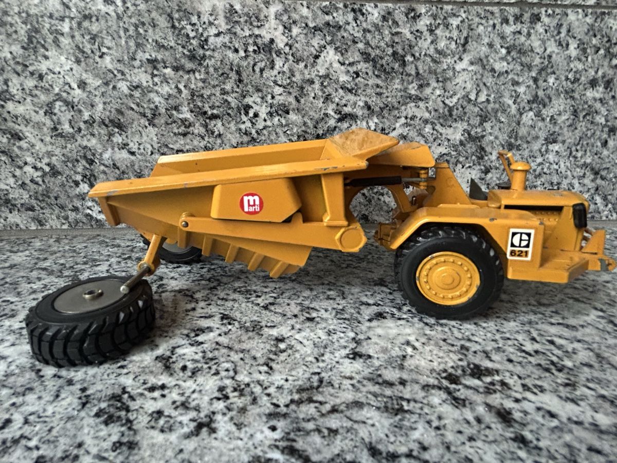 Caterpillar Kits de montage: Caterpillar 621 , 1:50 – Défectueux à Horw par Tigercat635 3