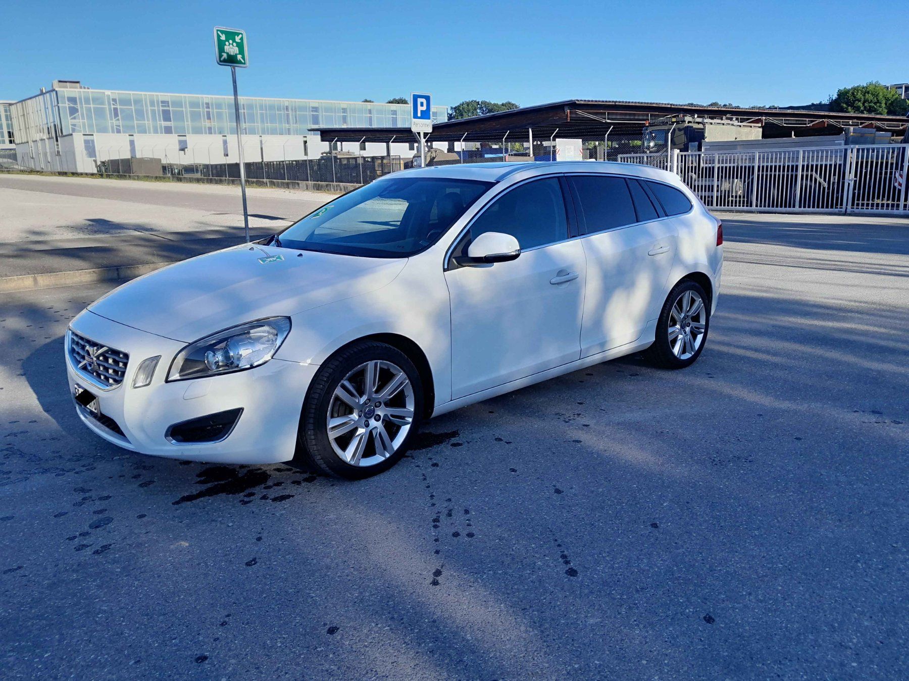 Volvo Automobili: Volvo V60 D5 AWD, version Summum – Usato da Grolley venduto da zapa78 1