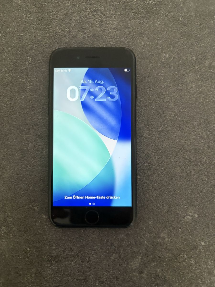 Apple Telefoni cellulari / Smartphones: iPhone SE Schwarz 128 GB gebraucht – Usato da Bünzen venduto da Matom23 2