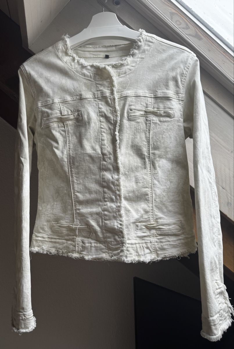 Giacche: Jeansjacke mit Fransen, hell, XXL – Usato da Gebenstorf venduto da Silversalmon