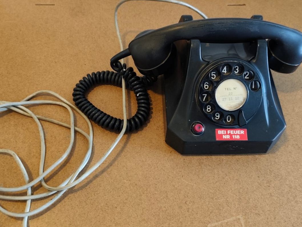 Telefoni: Vintage PTT Telefon Festnetz – Difettoso da Bettwil venduto da Tigria10 1