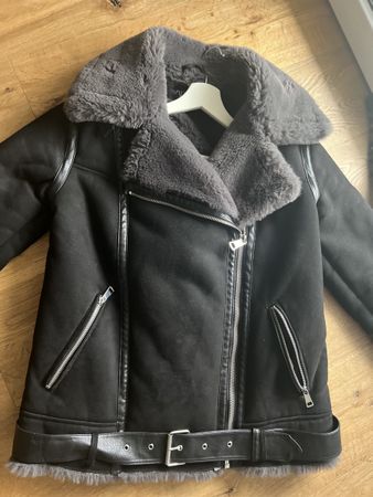 Winterjacke im Biker-Stil mit Fellkragen, Grösse S