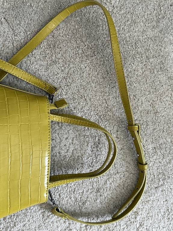 Sacs femmes: Kleine Tasche, Mango – D'occasion à Zürich par sab_bl7c 1