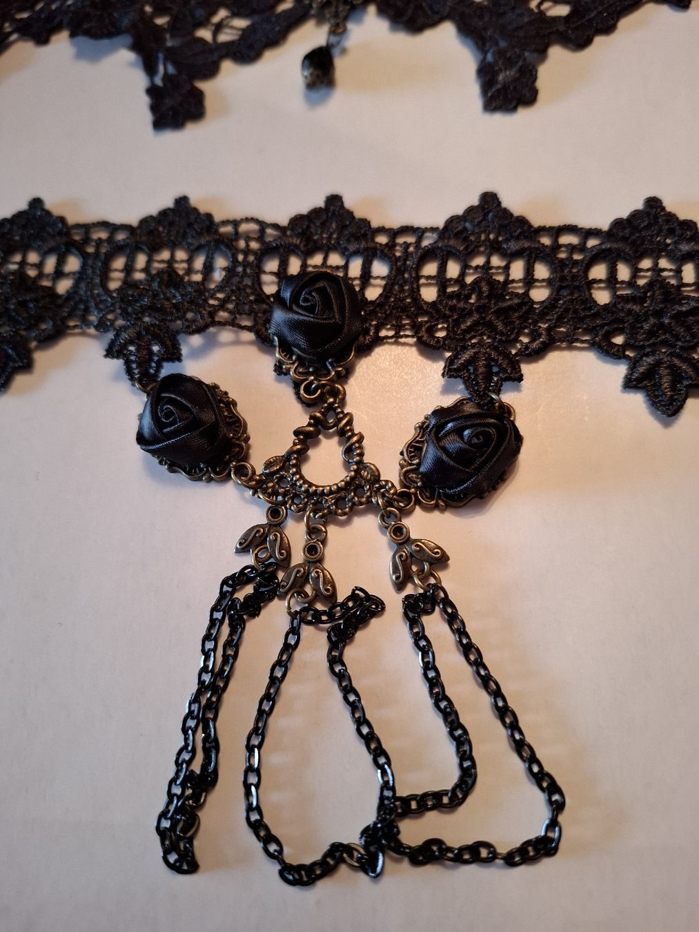 Altri gioielli: 4 GOTHIC HALSKETTEN & 1 ARMBAND MIT RING – Nuovo (secondo la descrizione) da Gretzenbach venduto da schibaya 1