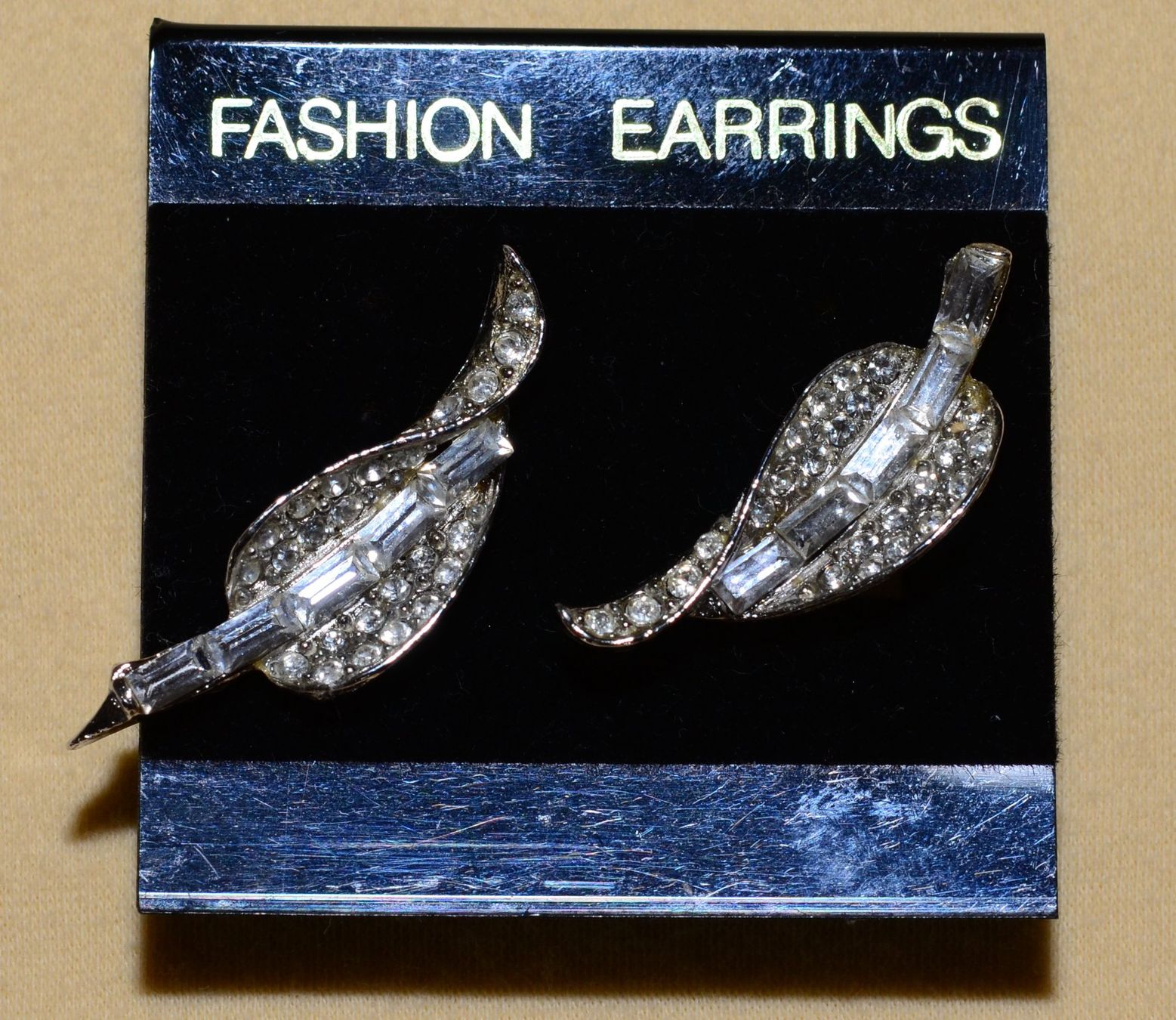 Orecchini pendenti & Orecchini a lobo: Ohrclips mit Swarovski Strass – Nuovo (secondo la descrizione) da Frümsen venduto da amadiss