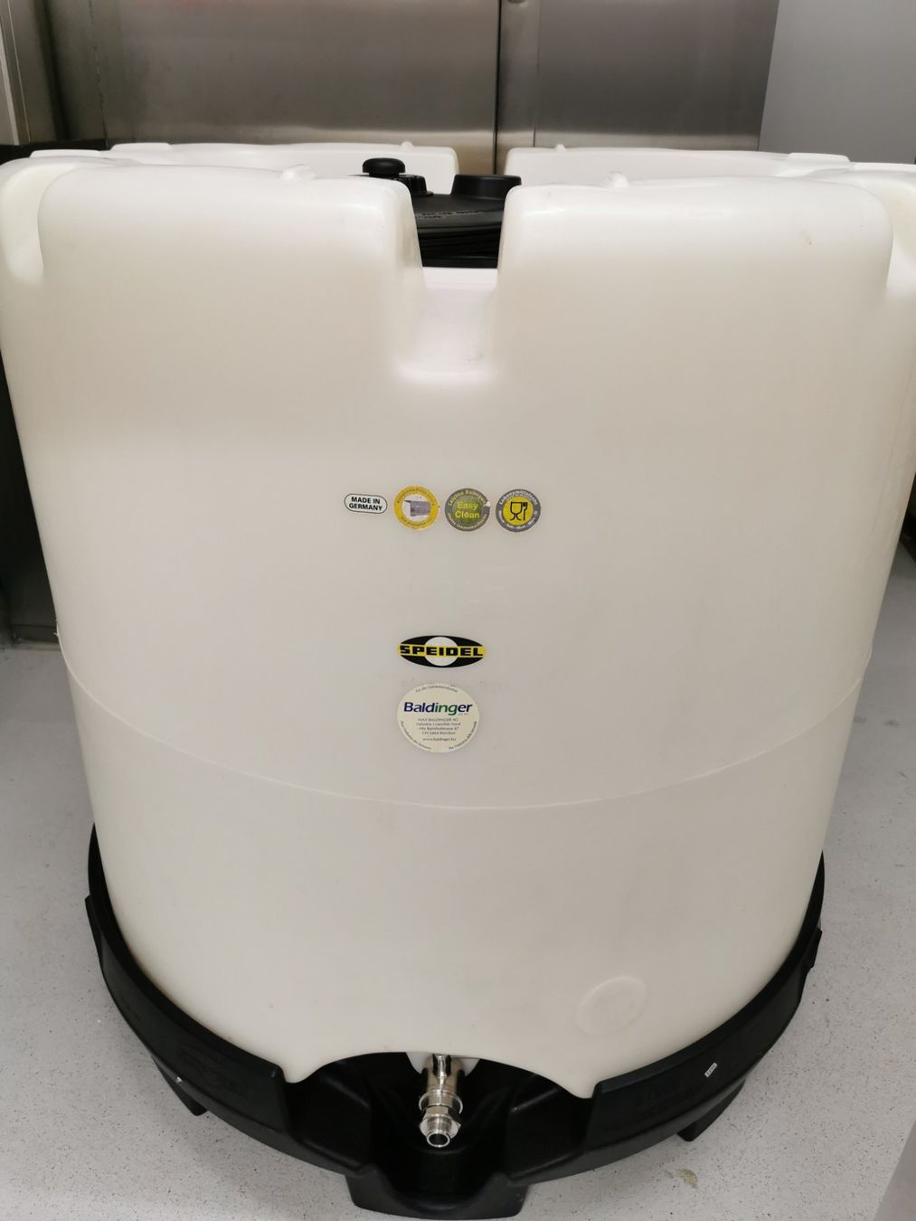 Speidel Accessori per altri veicoli: Transportfass 1000 Liter – Usato da Zürich venduto da imix80