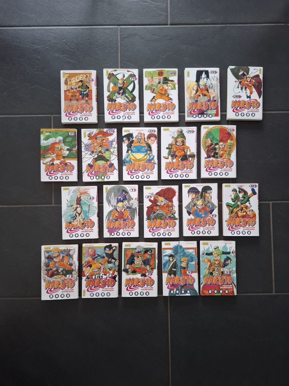 Fumetti: Lot Mangas Naruto - Collection complète Tomes 1 à 20 – Usato da Gimel venduto da Seb_Je13