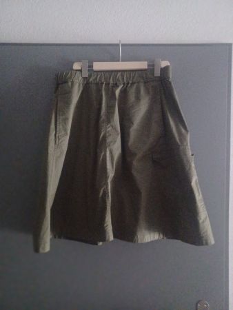 Jupe cargo kaki taille  42 bon état