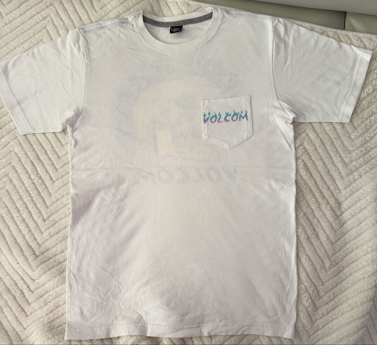 Volcom T-Shirts: T-shirt Volcom taille S/P – Neu (gemäss Beschreibung) aus Genève von len_5q5n