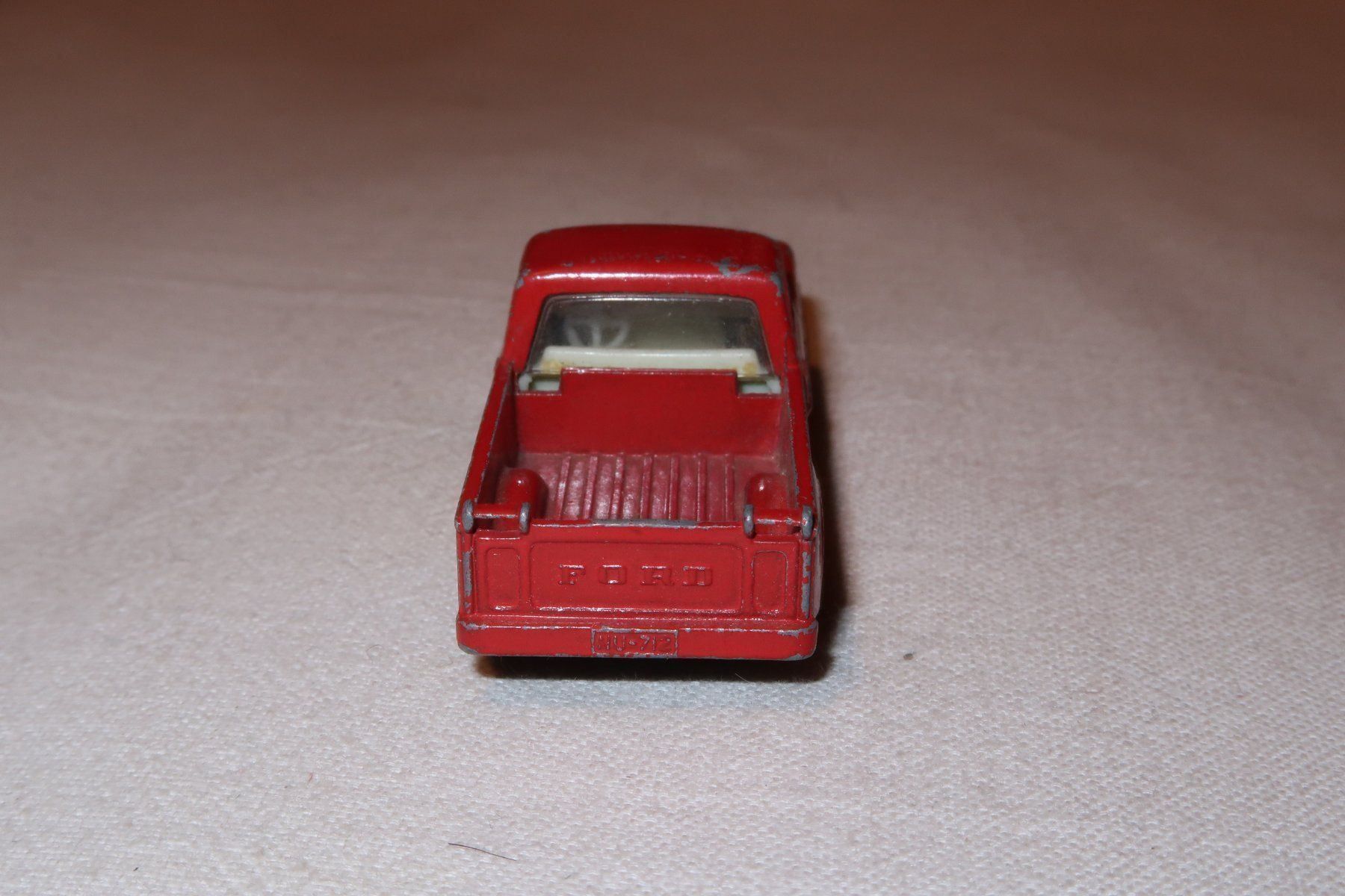 Matchbox Modellini d'auto: Matchbox Series No. 6 Ford Pick-Up – Usato da Muttenz venduto da Laeckerlihamschter 3