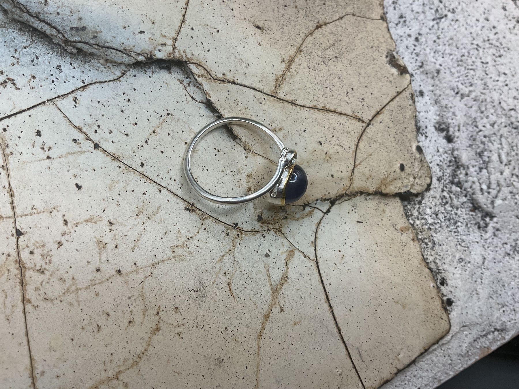 Anelli: Silberring mit Saphir Cabochon, Gr.54.5 – Nuovo (secondo la descrizione) da luzern venduto da Alpendorf1 1