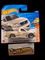 HW Hot Trucks 2025 99 Ford F-150 SVT Lightning 7/10 S